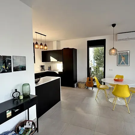Titulabo Villa *